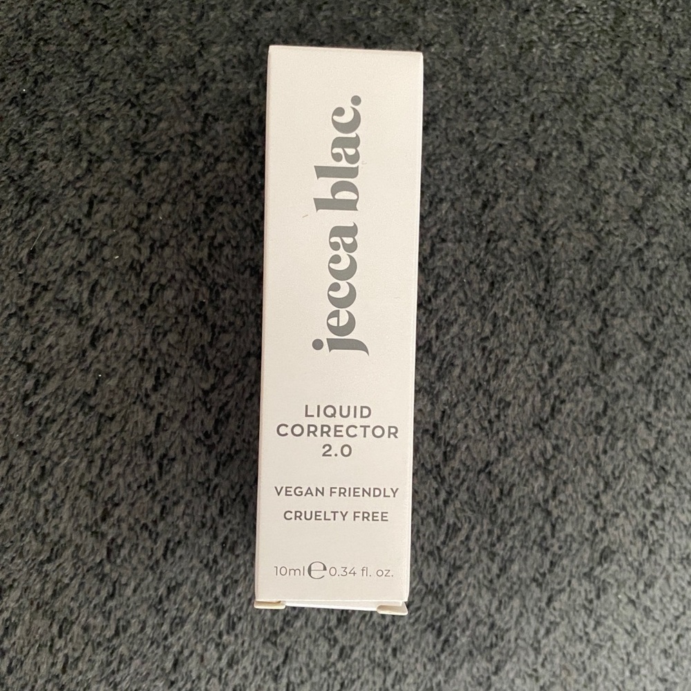 jecca blac. Liquid corrector 2.0